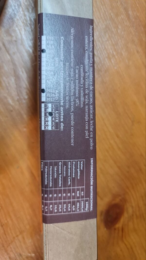Bombo de Xocolata Artesana Naturcadi 250gr – Farcit de Praliné i Taronja - Imagen 2