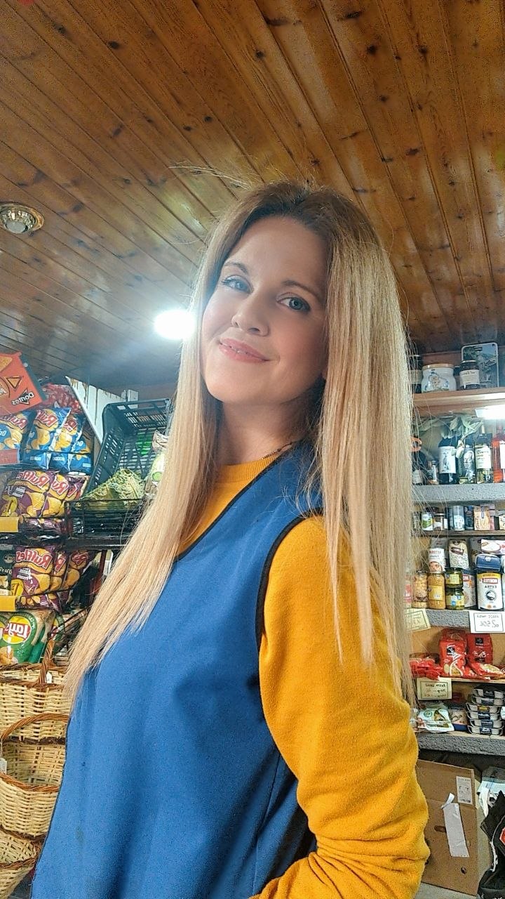 Gabriela Calvar, propietària dels Queviures de Gósol