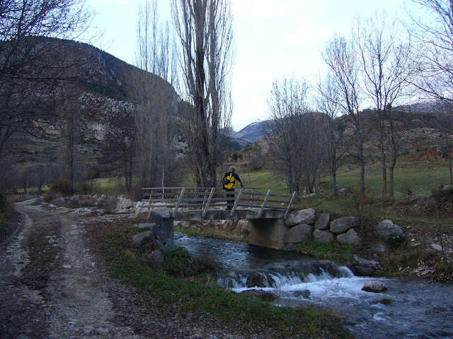 Pont del molí de Gósol, passejada per la vall